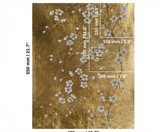 Muestra de papel pintado floral dorado pintado a mano, diseño de ramas y flores de lujo a medida.