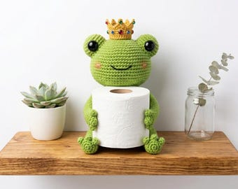 Virkad groda toalettpappershållare mönster PDF | Krona Amigurumi | Rolig badrumsinredning | Digital nedladdning