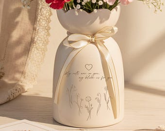 Personalized Ceramic Mother's Vase, Mom's Garden Gift, Custom Birth Flower Vase, Flower Vase with Kids' Birthflowers, Gift for Her