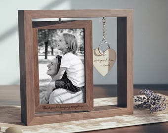 Marco de fotos giratorio de doble cara personalizado, regalo significativo para el Día de la Madre, marco de madera grabado, regalo en memoria de un ser querido, cumpleaños de mamá.