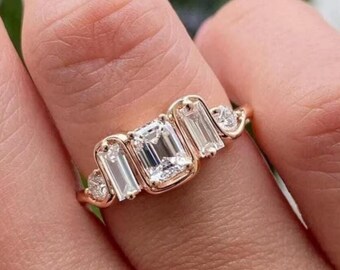 Emerald Cut Lab-diamantenring in 10K goud elegante baguette stenen verlovingsring aan de zijkant ethische fijne bruidssieraden cadeau voor haar beloftering
