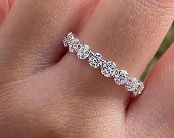 Runder Schnitt Labradorit Diamant voller Ewigkeit Silber Ehering Braut Matching Band Minimalistischer stapelbarer Jahrestagsring Zeitloses Versprechen Schmuck