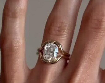 1,50 CT kuddslipad diamant förlovningsring i 10K guld med matchande band, vigselring i present, löfte till henne