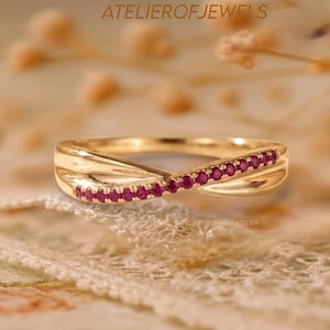 Infinity Twist-ring, minimalistisk guldvigselring, läcker rubinstapelring, delikat jubileumsring, löftering för kvinnor, present till henne