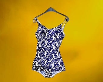 Vintage badpak uit één stuk in blauw-wit barokpatroon – Gemaakt in Italië – jaren 60