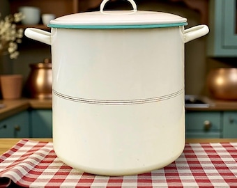 Grande pentola antica in smalto color crema con bordo verde, utensili da cucina vintage, latta smaltata