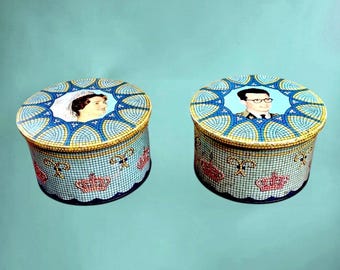 Par de cajas antiguas: El auténtico jarabe de Lieja, Rey Balduino, Reina Fabiola - década de 1960