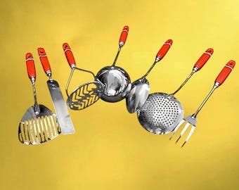 Set van 7 keukengerei met rode handvatten, Engeland, jaren 60