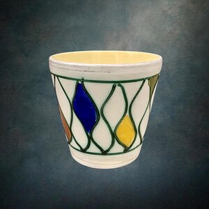 Vaso de cerâmica Bay Keramik com decoração em vitral multicolorido - Alemanha Ocidental, décadas de 1960 e 1970.