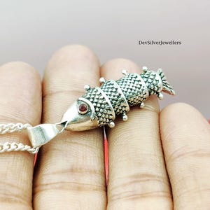 Colgante de pez de plata en movimiento hecho a mano, plata de ley 925, ojos de granate articulados, joyería DevSilverJewellers, regalo