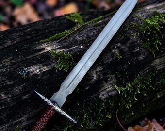 Handcrafted Medieval Straight Blade – Red-Green Paracord Handle, Collector Display, Fantasy Cosplay