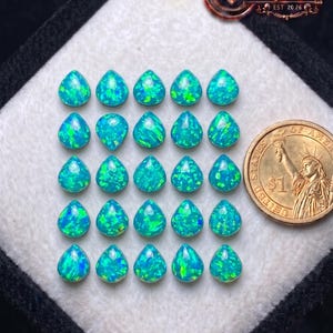 Cabochon a forma di cuore in opale Welo creati in laboratorio / Pietre sciolte con retro piatto da 5-15 mm / Gemme per la creazione di gioielli all'ingrosso / Opale sintetico lucidato su misura