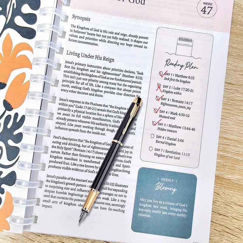 Study Bible in a Year: Scripture Notes, Prayer Reflections, Devotional ...