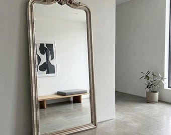 Grand miroir en bois orné d'argent 208 x 80 cm