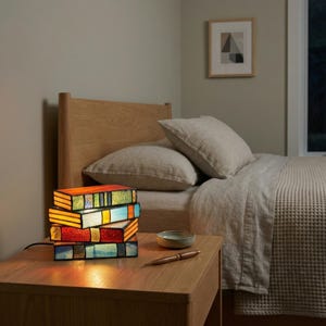 Vintage Stacked Books Lamp Stained Glass Table Reading Light Decorative Nightstand Desk Lamp Handicraft Home Decor Gift