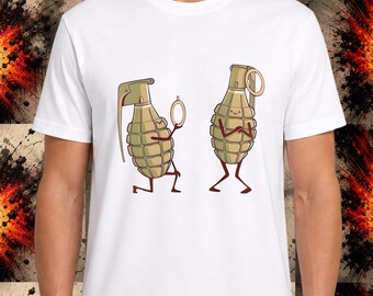 Camiseta divertida con diseño de granada, camiseta con estampado de bomba de dibujos animados, camiseta con humor militar, camiseta con un simpático personaje explosivo (idea de regalo)