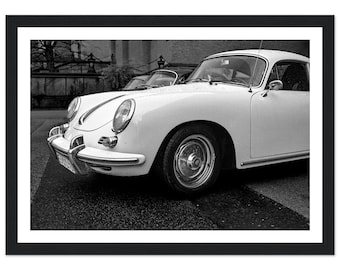 Una classica Porsche 356, con la vettura