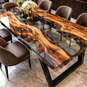 Puede incluir: Un juego de tres tazas de cerámica con un acabado mate moteado. Las tazas son en tonos crema, gris claro y gris oscuro. Cada taza tiene un diseño simple y minimalista, perfecto para café o té.