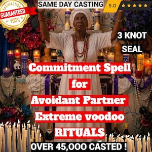 Puede incluir: Una persona con pañuelo y vestido blancos con un collar de cuentas, frente a un altar con velas y flores. El texto dice: SAME DAY CASTING, 3 KNOT SEAL, Commitment Spell for Avoidant Partner Extreme voodoo RITUALS.