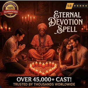 Könnte beinhalten: Eine digitale Grafik mit dem Titel Eternal Devotion Spell, die eine Person in orangefarbenen Gewändern hinter einer herzförmigen Anordnung brennender Kerzen zeigt. Links kniet eine betende Person, rechts sitzt ein Paar.