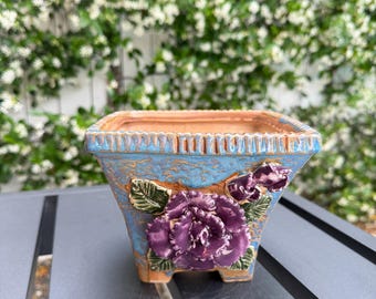 Nueva tienda / Maceta de cerámica 3D hecha a mano / Diseño floral artesanal – Selección de coleccionista, decoración de diseño para el hogar, regalo para fiestas