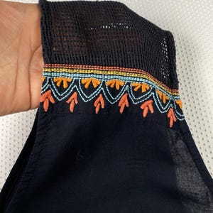 Anthropologie Plenty by Tracy Reese Schwarzes besticktes Boho ärmelloses Top groß Bild 8