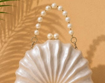Bolsa de mão com conchas de pérola, bolsa de noite com conchas do mar, bolsa de mão para casamento na praia, bolsa de mão para noiva, bolsa com alça de pérola, bolsa para festa de verão