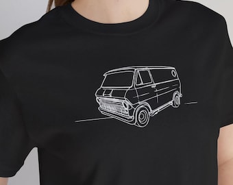 Camiseta com estampa retrô de van customizada dos anos 70.