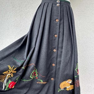 Vintage Austrian Landhaus Embroidered Midi Skirt XL Wool Blend Folk Trachten Cottagecore Farm Scene 90s