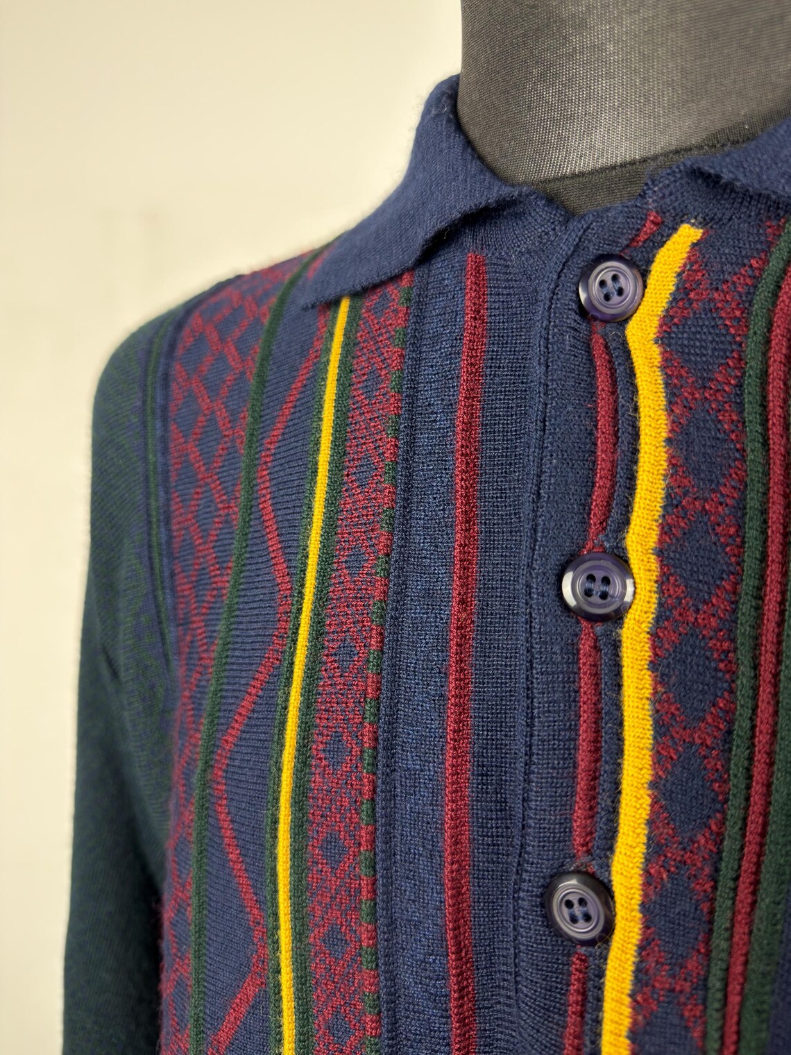 Vintage Coogi Style Knit Polo Sweater: 90s Textured Wool Blend Pullover (Size M), foto 4 de 5