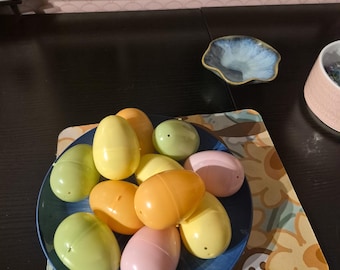 Bundle Add-on one mystery bonus item to your scoop order.