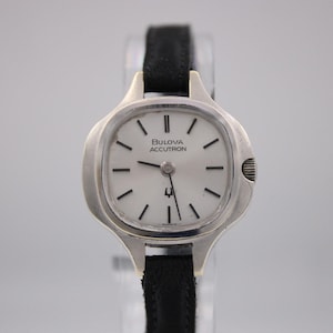 Bulova Accutron kaliber 2300 zilveren wijzerplaat dames elektrisch vintage horloge