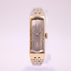 Seiko 1520-367a vintage ladies' manual wind gold tone rectangular watch, c. 1967