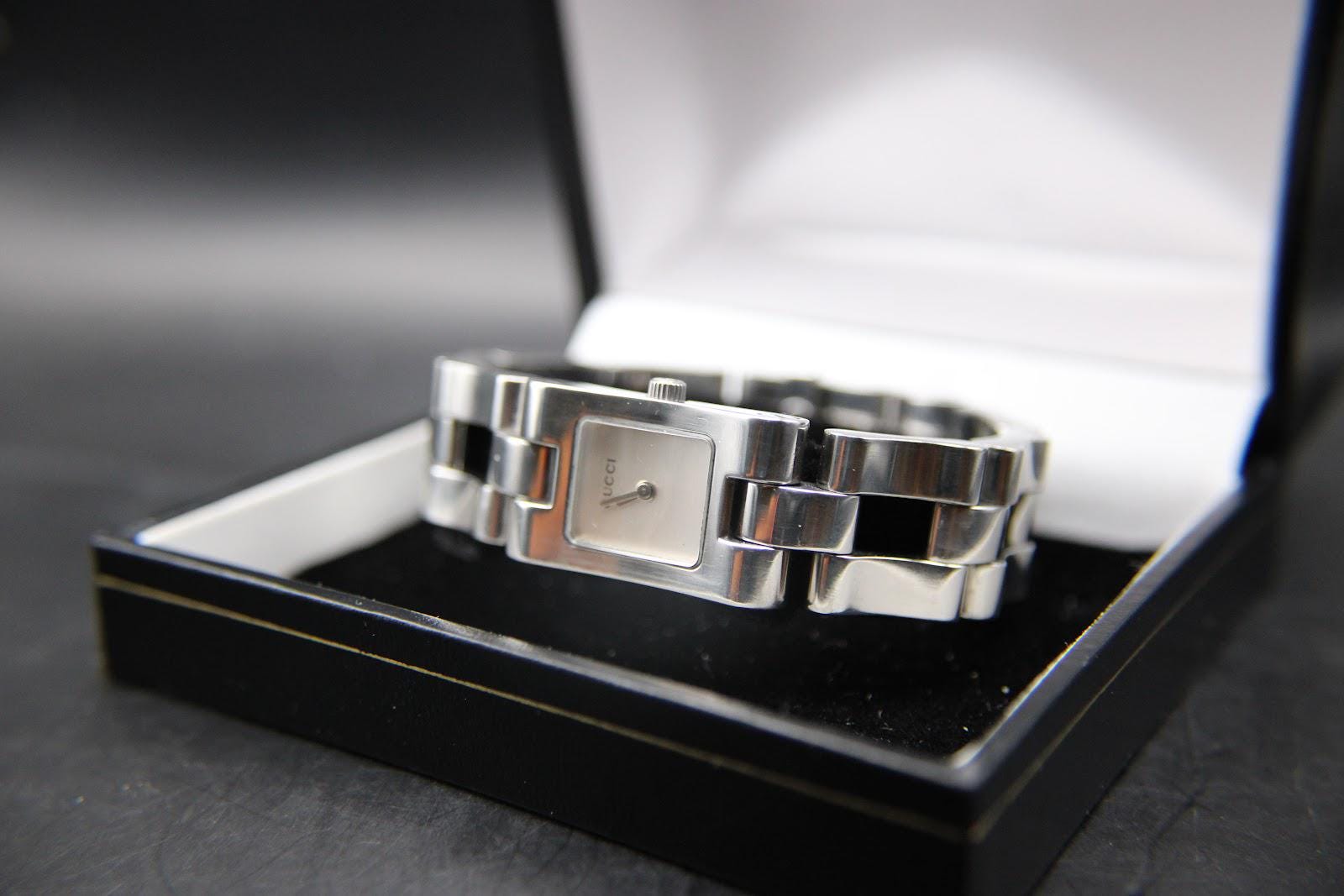 Gucci 2305L Swiss Made Stainless Steel Women's Watch, a Classic