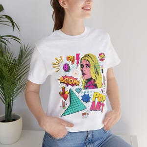 Pop Art Comic Girl Tee | Pop Art T-Shirt, Retro Comic Graphics,Pop Art prints, Statement Fashion, Geschenk, Bold Fashion, Unisexshirt