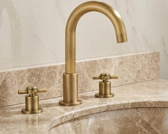 Luxury Antique Brass Bathroom Faucet 3 Hole Widespread Sink