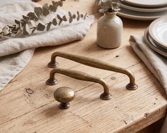 Vintage massief messing kastgrepen, verouderde bronzen ladeknoppen, antiek meubelbeslag, kastdeurknoppen, rustieke keukenkastdecoratie