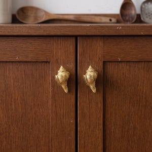 Shell Cabinet Knobs Drawer Pulls Furniture Handles Decorative Cabinet Hardware Vintage Kitchen Dresser Knobs Unique Cupboard Pulls Decor image 2