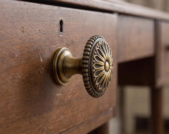 Vintage Cabinet Knobs Drawer Pulls Furniture Handles Decorative Cabinet Hardware Kitchen Dresser Knobs Antique Cupboard Pulls Home Decor