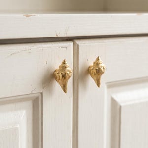 Shell Cabinet Knobs Drawer Pulls Furniture Handles Decorative Cabinet Hardware Vintage Kitchen Dresser Knobs Unique Cupboard Pulls Decor image 5