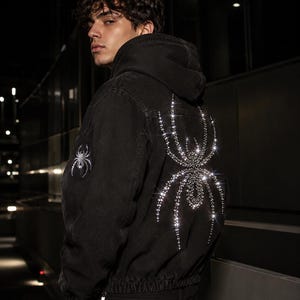 Sweat à capuche noir zippé, veste araignée strassée, style streetwear gothique Y2K, coupe oversize