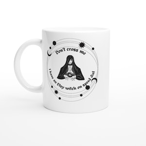 Taza "No te metas conmigo, bruja" – Divertida taza de café para amantes de la magia (325 ml)