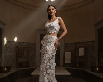 Conjunto nupcial bordado con flores en 3D hecho a mano