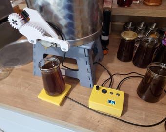 Macchina riempitrice automatica per miele / Macchina imbottigliatrice per miele / Riempitrice per vasetti con arresto automatico / ApiMatej AutoMed