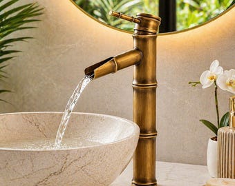 Grifo de baño de latón y bambú con cascada para lavabo – Mezclador de lujo para lavabo sobre encimera en oro antiguo