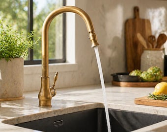 Antique Brass Kitchen Faucet Pull Down Sprayer – Farmhouse Sink Tap Luxury Vintage Gold Mixer High Arc Single Hole Tap