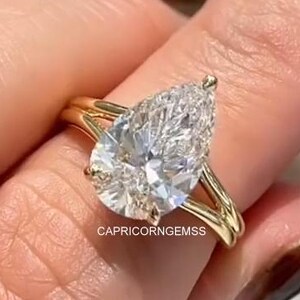 Anillo de compromiso de moissanita en forma de pera, anillo de oro con brazo dividido, anillo de promesa solitario de oro amarillo de 14k para el dedo meñique, anillo de boda minimalista