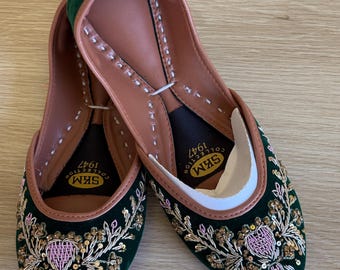 Handmade Embroidered Pakistani Khussa Shoes | Women's Ethnic Jutti Flats