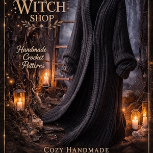 Puede incluir: Un cárdigan largo de color gris oscuro, hecho a mano, tejido con un hilo grueso, cuelga sobre un fondo de bosque. La imagen incluye el texto "The Christmas Witch Shop" y "Cozy Handmade Duster Cardigan Crochet Pattern".