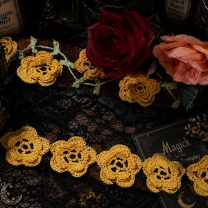Victorian Rose Garden Crochet Edging Pattern | Vintage Floral Lace Insertion PDF | The Christmas Witch Shop